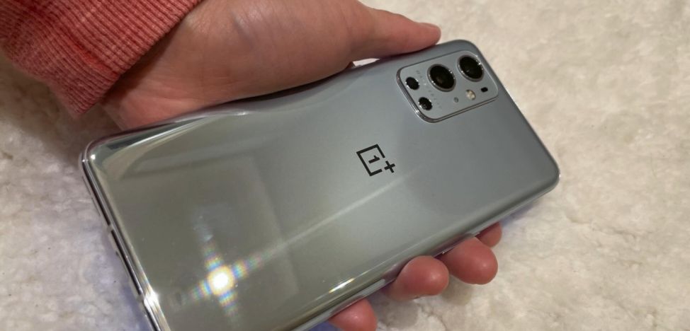Unofficial photos with OnePlus 9 Pro.  Partnership with Hasselbot?  Video
