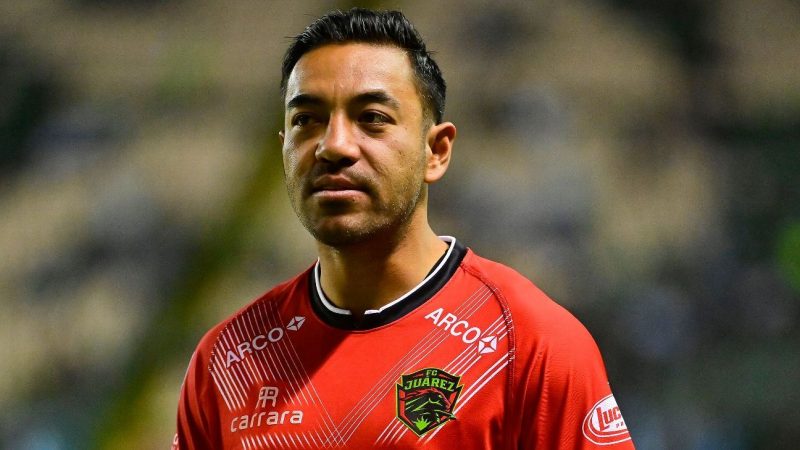 Marco Fabian does not remove his finger from the line to return to Sivas