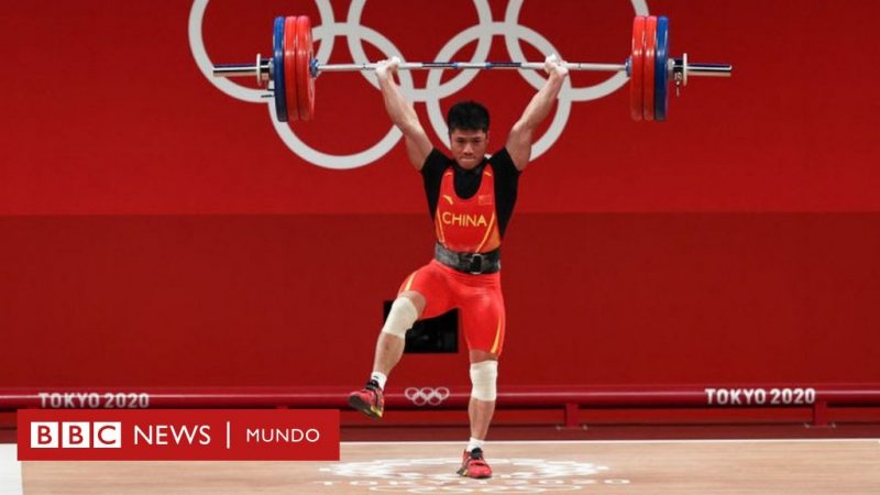 Tokyo Olympics: Chinese weightlifter lifts 166kg on one leg