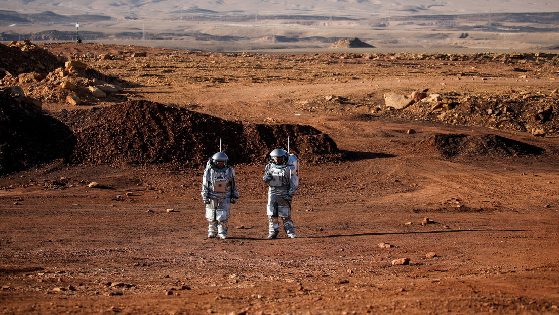 They simulate life on Mars in a ravine in the Israeli Negev Desert (video)
