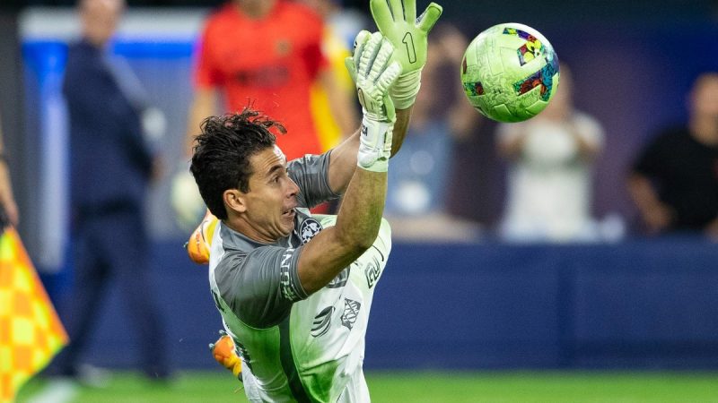 American fans are asking for Oscar Jimenez as the starting goalkeeper