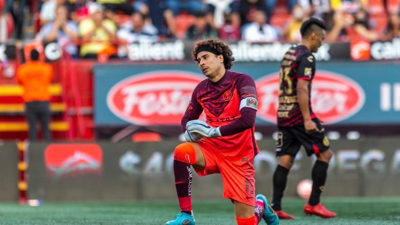 Guillermo Ochoa lost his temper and insulted his fellow Americans