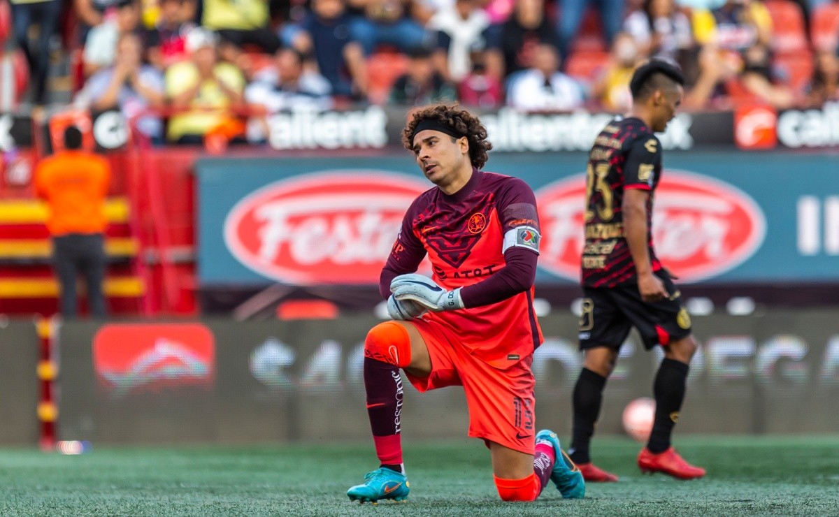 Guillermo Ochoa lost his temper and insulted his fellow Americans