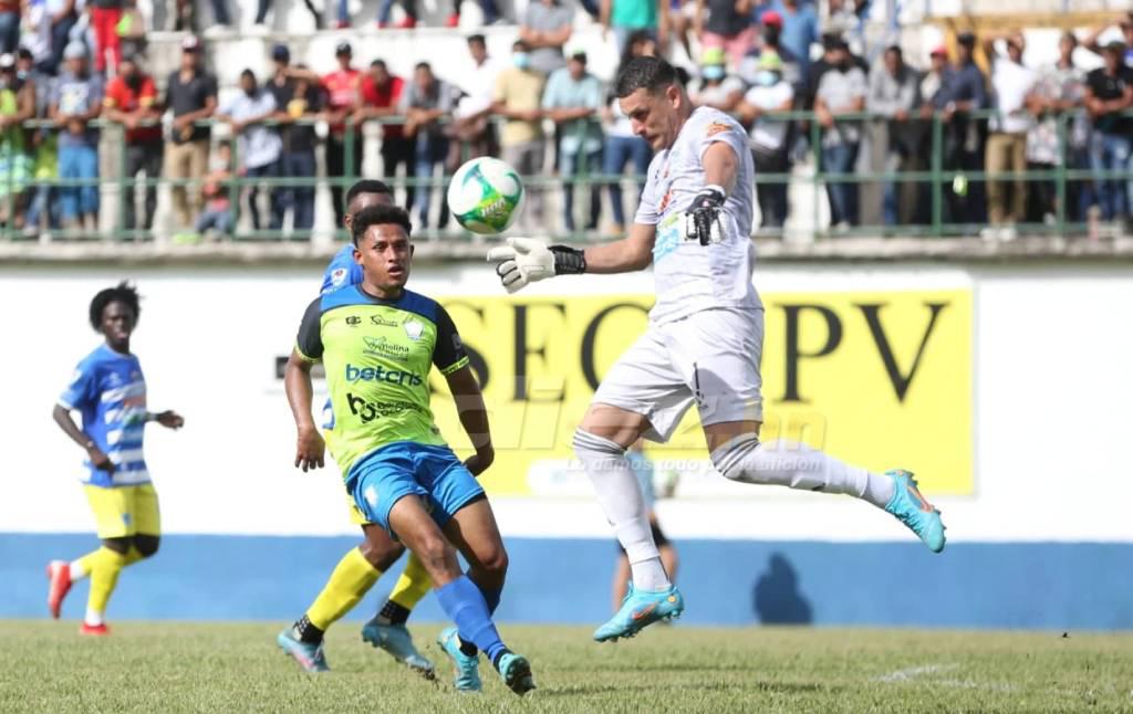 Olancho turned down the party for FC after picking up victory on his debut in the Victoria League.