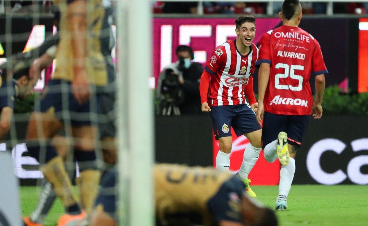 The goal of the match!  Even Liga MX went crazy with Chivas’ genius and he’s the one everyone is talking about