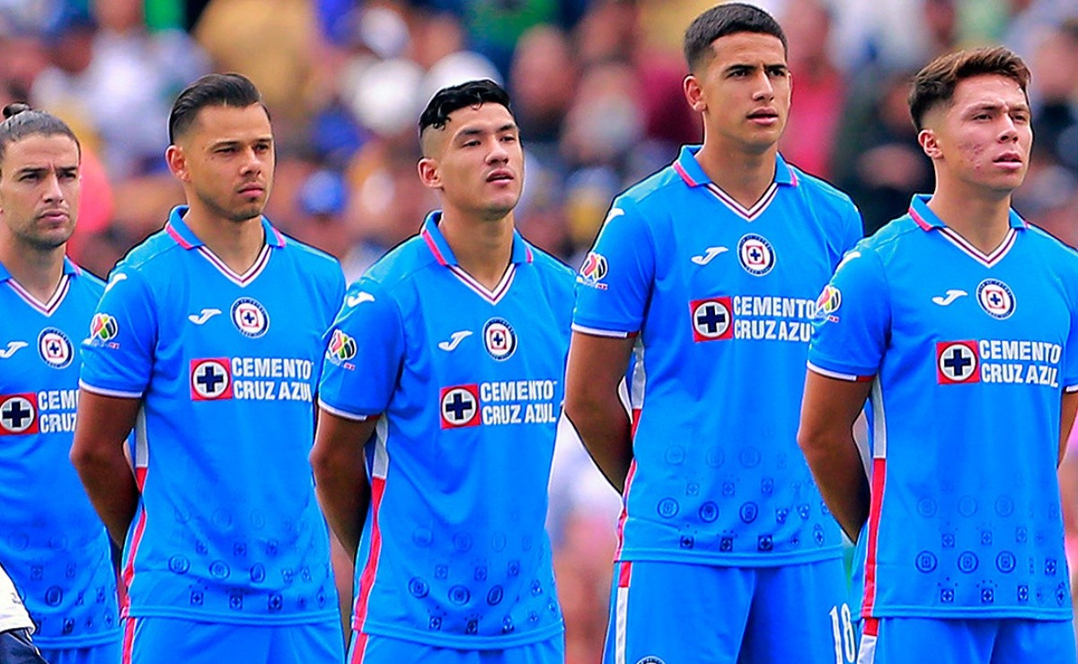 Should Cruz Azul wear a new kit in Clausura 2023?