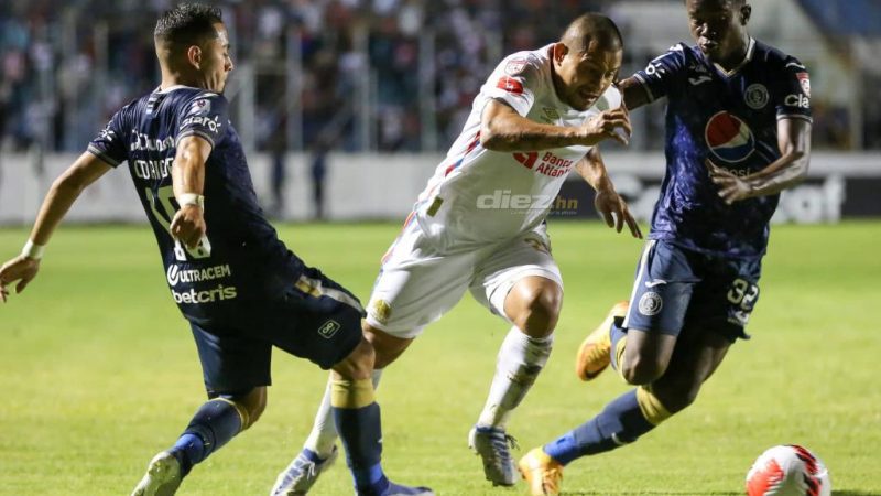 The first-leg semi-final tie between Motagua and Olympia in the CONCACAF League was a minute-by-minute experience.