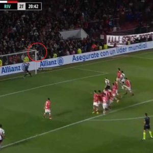 Unmissable: This is the jewel of Juanfer Quintero’s free kick goal with River Plate.