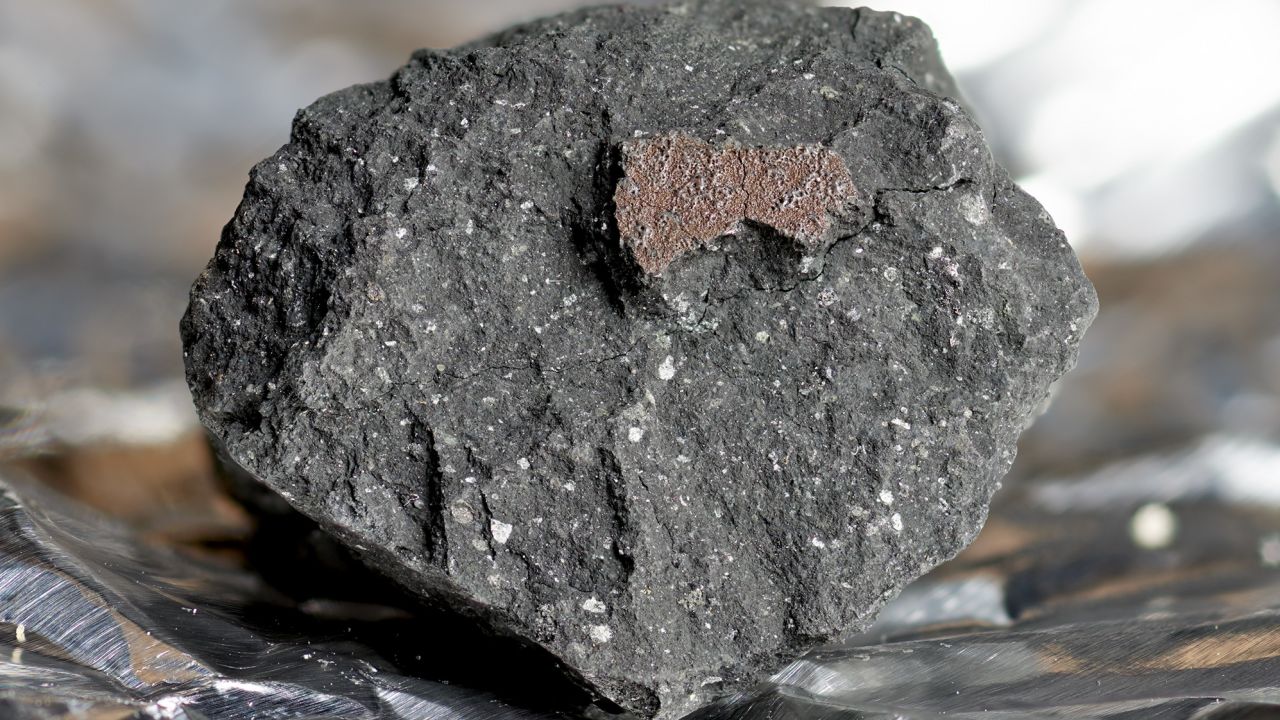 A meteorite could hold the answer to the origin of Earth’s water