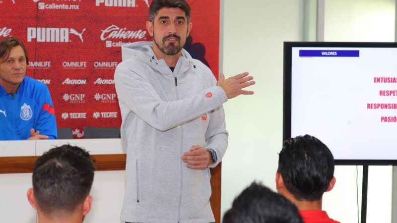 Veljko Paunovic I Closing Tournament 2023 Liga MX New Defender Coming to Chivas