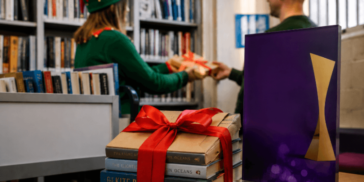 Edinburgh Library Service Wins UK Library of the Year Award for Prison Reading Initiative Edinburgh Library Service Wins UK Library of the Year Award for Prison Reading Initiative