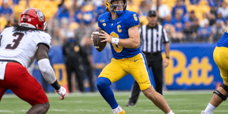 Pittsburgh’s Mason Heintschel, UCLA’s Sammy Omosigho Earn Maxwell Football Club Weekly Honors Pittsburgh’s Mason Heintschel, UCLA’s Sammy Omosigho Earn Maxwell Football Club Weekly Honors