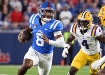 Trinidad Chambliss, Jayden Woods Earn Maxwell Football Club Weekly Honors