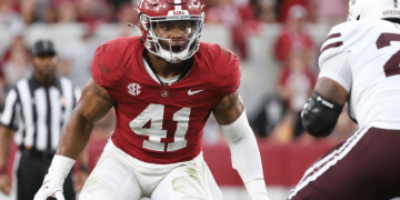 Alabama Linebacker Xavier Griffin Named Shaun Alexander Freshman Player of the Week